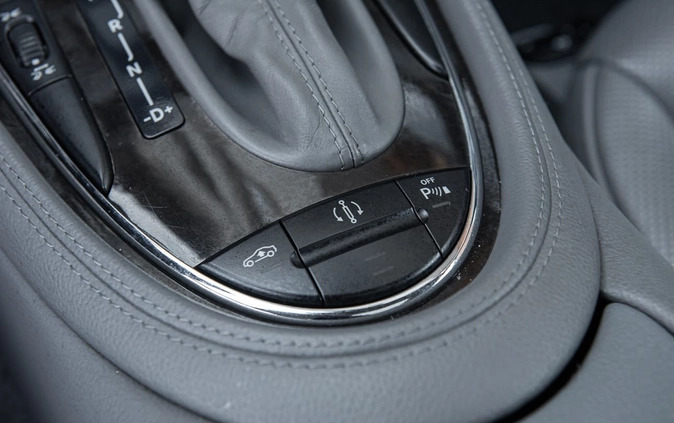 Mercedes-Benz CLS cena 61900 przebieg: 238003, rok produkcji 2004 z Lędziny małe 277